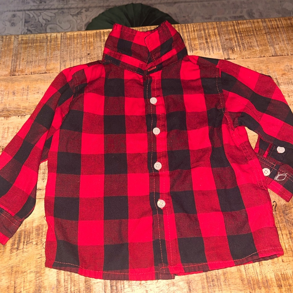 NWOT boys button down red & black flannel